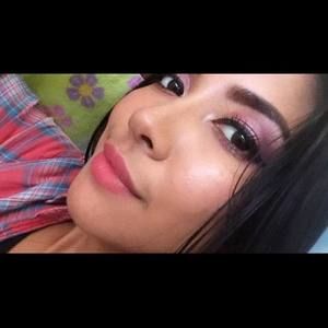 Meet your Posher, Yesenia